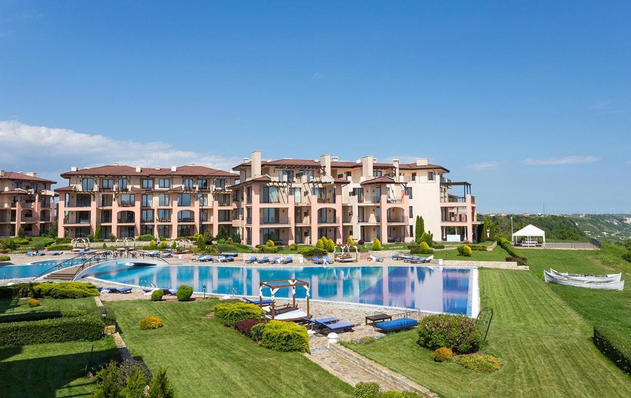 Sea View & Infinity Pool Apartments In Kaliakria Resort Balchik Ngoại thất bức ảnh