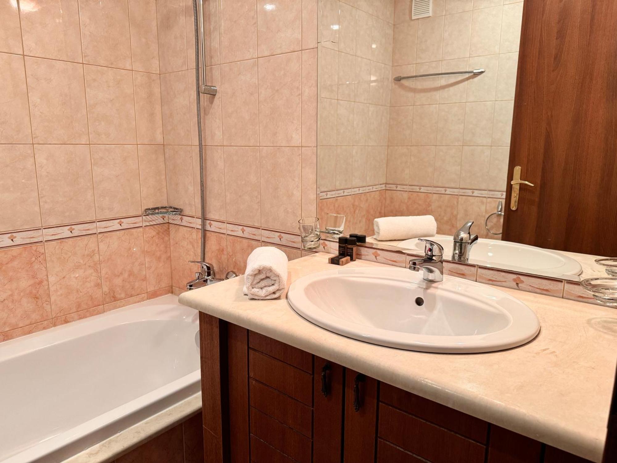 Sea View & Infinity Pool Apartments In Kaliakria Resort Balchik Ngoại thất bức ảnh